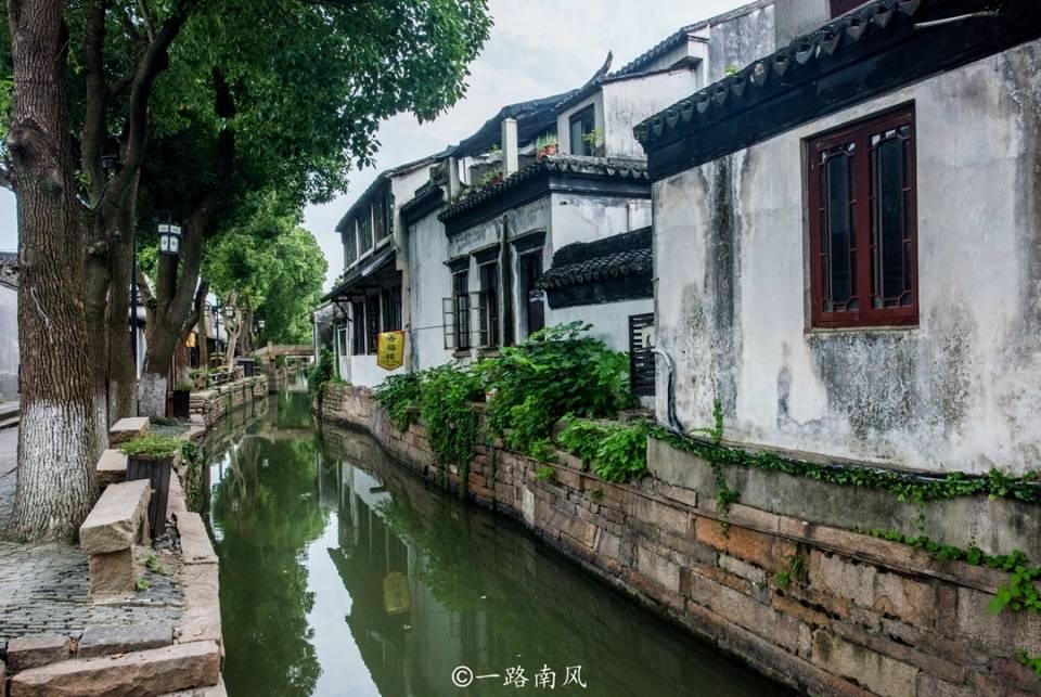 迷失在黑洞里